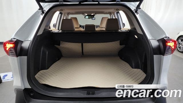 Toyota RAV4 5세대 2.5 4WD гибрид LTD, 2025 20