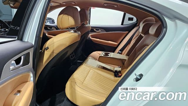 Genesis The / новый New G70, 2023 12