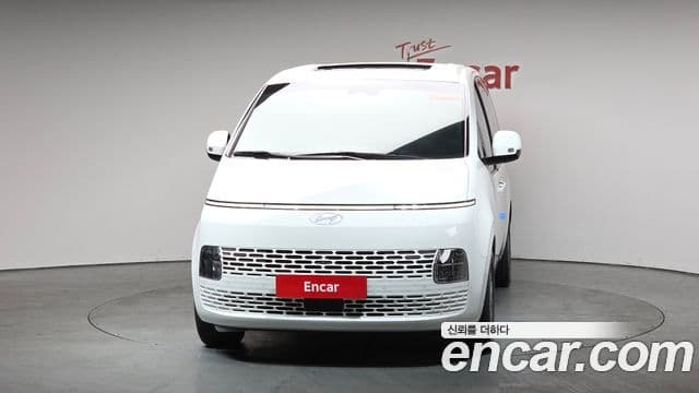 Hyundai Staria Modern, 2025 3