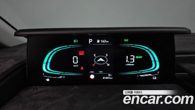 Hyundai Staria Modern, 2025 8