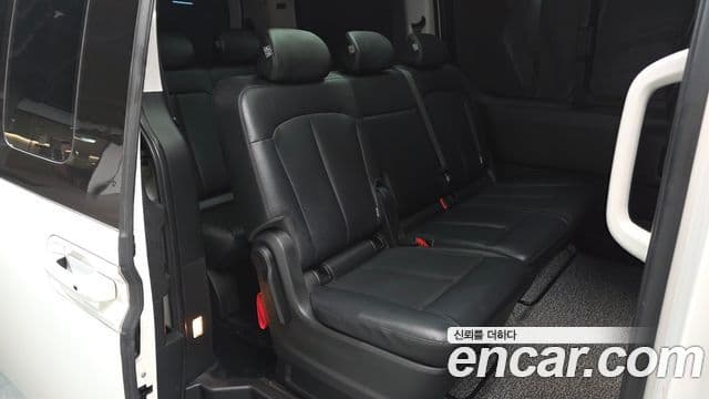 Hyundai Staria Modern, 2025 11