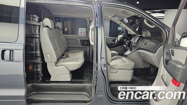 Hyundai Grand Starex Smart, 2017 12