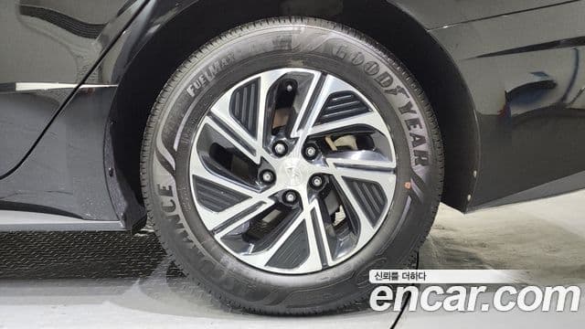 Hyundai Sonata гибрид (DN8) Modern, 2022 все фото