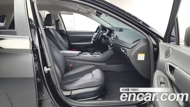 Hyundai Sonata гибрид (DN8) Modern, 2022 13