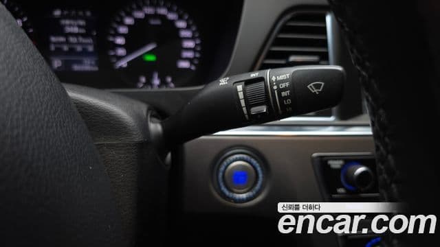 Hyundai LF Sonata 2.0 Smart, 2015 18