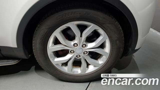 Land Rover Discovery 5 2.0 SD4 SE, 2018 все фото