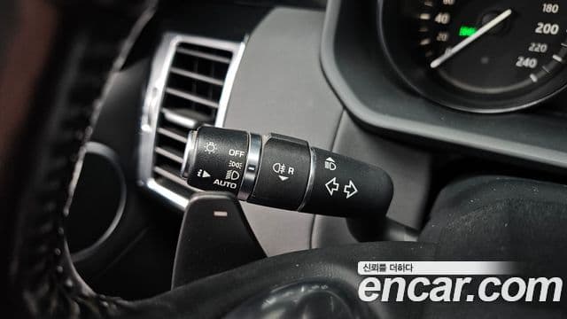 Land Rover Discovery 5 2.0 SD4 SE, 2018 16