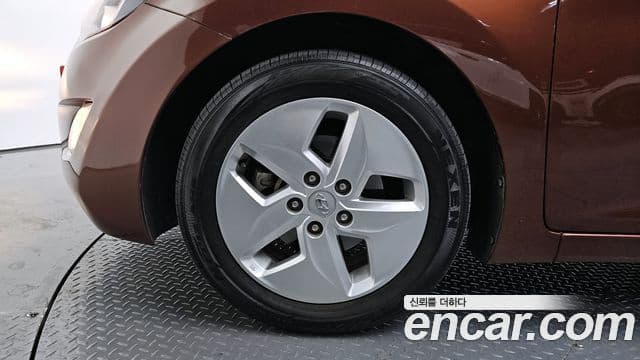 Hyundai Avante MD M16 GDI Smart, 2013 все фото