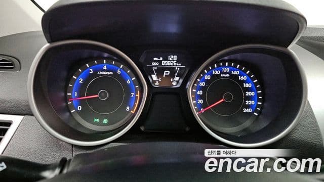 Hyundai Avante MD M16 GDI Smart, 2013 8