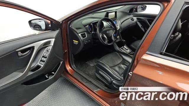 Hyundai Avante MD M16 GDI Smart, 2013 11