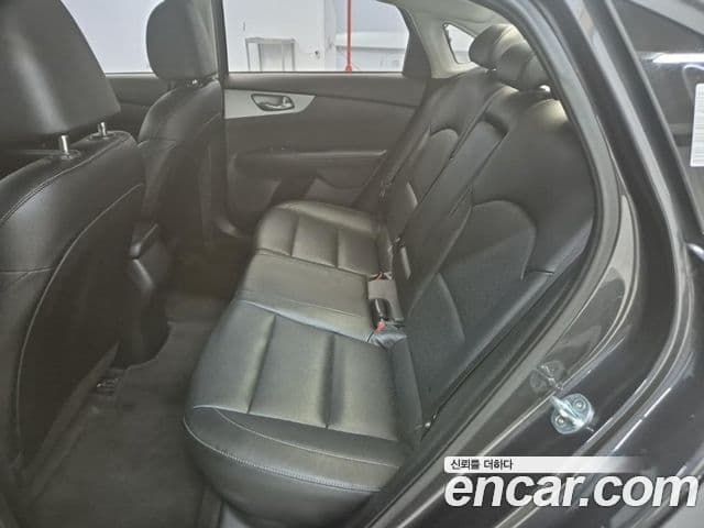 Kia The / новый New K3 2세대 Trendy, 2022 10