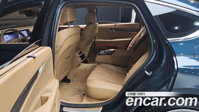 Genesis G80 (RG3) бензин 2.5 турбо AWD, 2025 12
