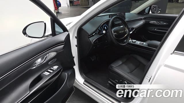 Genesis GV70, 2022 10