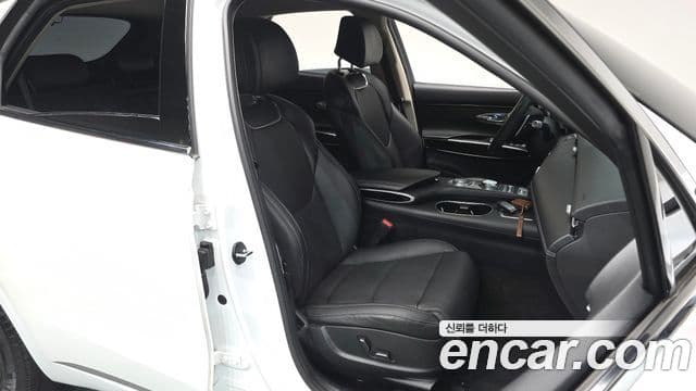 Genesis GV70, 2022 11