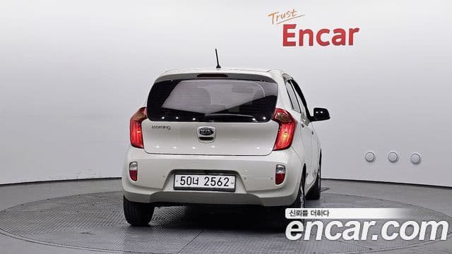 Kia All New Morning Deluxe Trendy, 2014 4