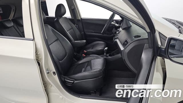 Kia All New Morning Deluxe Trendy, 2014 12