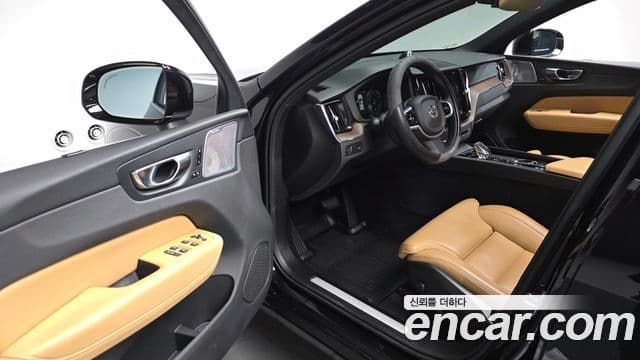 Volvo XC60 2세대 B5 Inscription, 2021 11