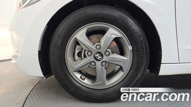 Hyundai Avante AD 1.6 GDI Smart, 2017 все фото