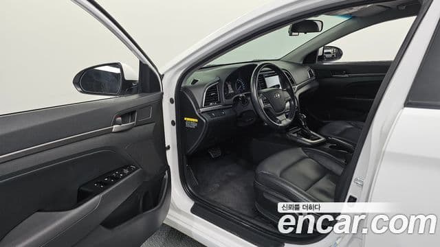 Hyundai Avante AD 1.6 GDI Smart, 2017 10