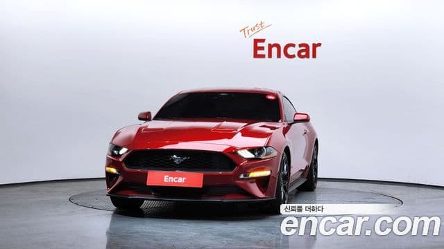 Ford Mustang купе, 2022 3