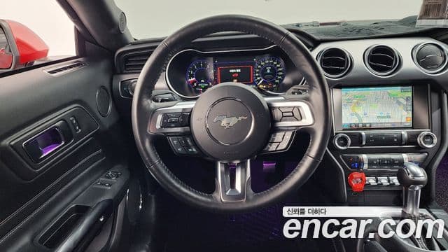 Ford Mustang купе, 2022 13