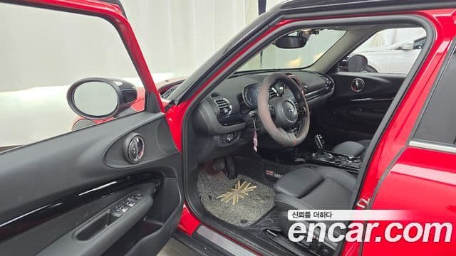 Mini Cooper 클럽맨 2세대, 2024 10