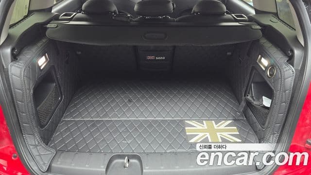 Mini Cooper 클럽맨 2세대, 2024 20