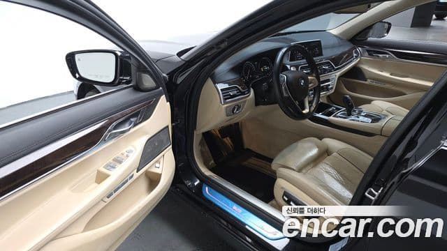 BMW 7시리즈 (G11), 2016 10