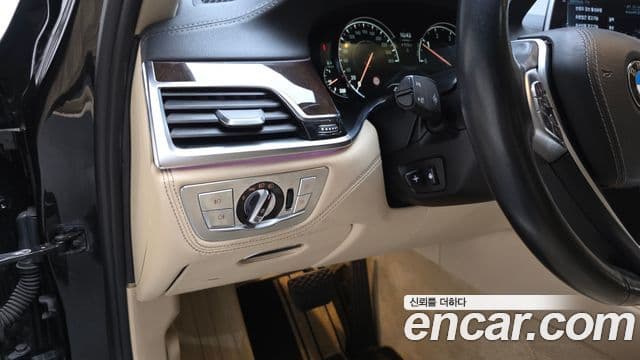 BMW 7시리즈 (G11), 2016 13