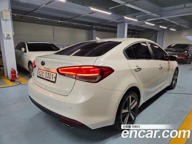 Kia The / новый New K3 Style, 2017 4