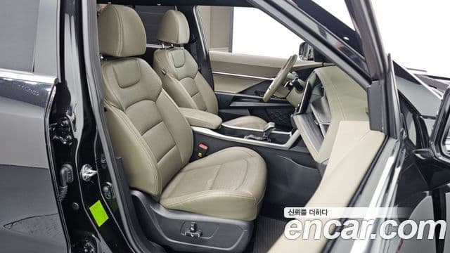 KG모빌리티(SsangYong) Torres Black Edition, 2024 11