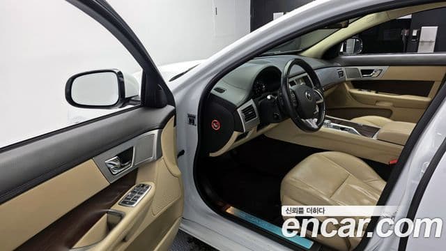 Jaguar New XF X250, 2014 10