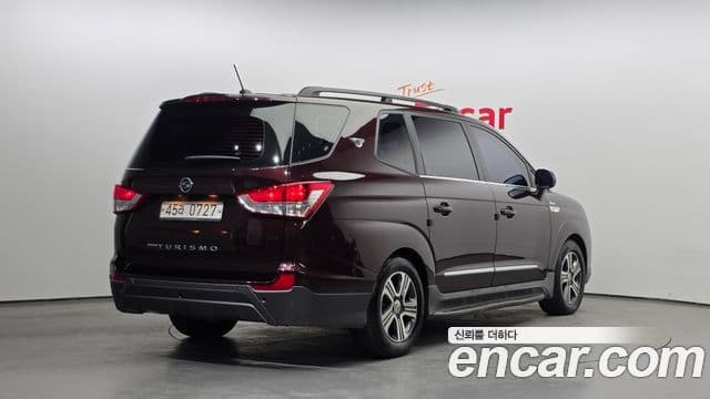 KG모빌리티(SsangYong) Korando 투리스모 4WD GT 9인승, 2015 2