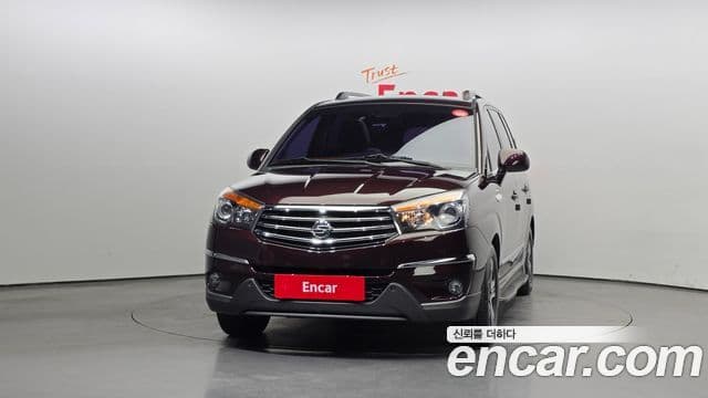 KG모빌리티(SsangYong) Korando 투리스모 4WD GT 9인승, 2015 3