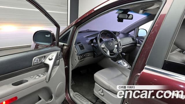 KG모빌리티(SsangYong) Korando 투리스모 4WD GT 9인승, 2015 10