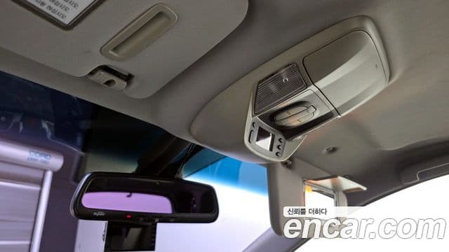 KG모빌리티(SsangYong) Korando 투리스모 4WD GT 9인승, 2015 19