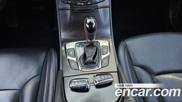 Hyundai Grandeur HG Premium, 2013 9