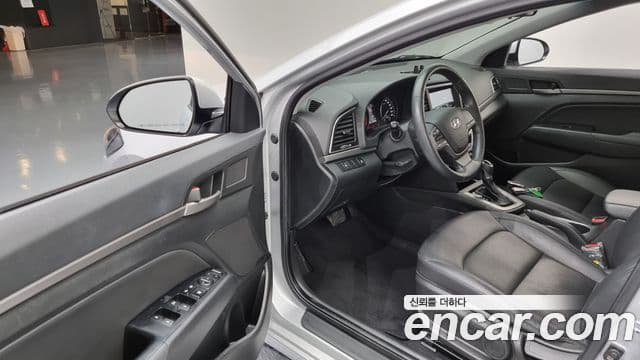 Hyundai Avante AD 1.6 GDI Smart, 2016 11