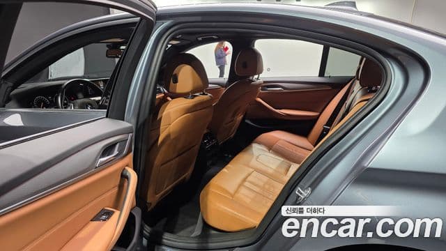 BMW 5시리즈 (G30) 520d M Sport, 2018 12