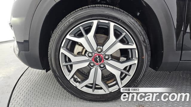 Kia Seltos Signature, 2023 все фото