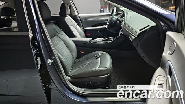 Hyundai Sonata (DN8) Premium Family, 2021 10