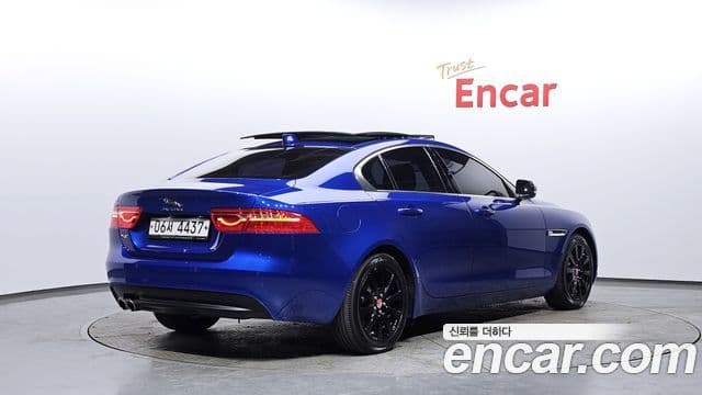 Jaguar XE Prestige, 2017 2