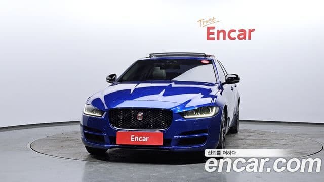 Jaguar XE Prestige, 2017 3