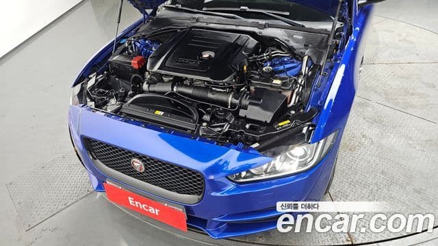 Jaguar XE Prestige, 2017 6