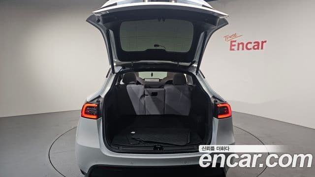 Tesla модель Y Long Range AWD, 2021 21