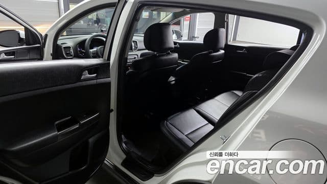 Kia Sportage 4세대 дизель 1.7 2WD Trendy, 2018 11