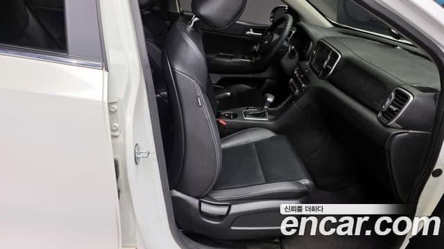 Kia Sportage 4세대 дизель 1.7 2WD Trendy, 2018 12
