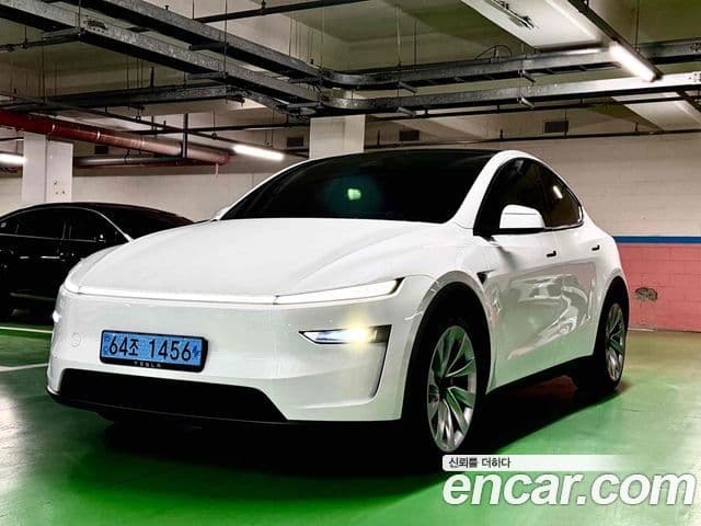 Tesla модель Y Long Range AWD, 2025 1