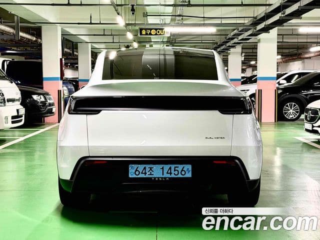 Tesla модель Y Long Range AWD, 2025 4