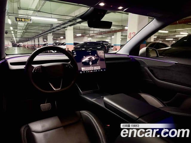 Tesla модель Y Long Range AWD, 2025 7